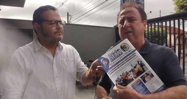 SETH entrega informativos do reajuste salarial 2024 dos empregados em asseio e conservação nos postos de trabalho