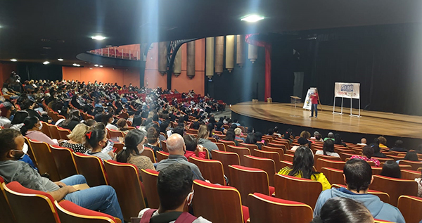 SETH promove palestra sobre saúde e assistência médica para empregados em limpeza e conservação